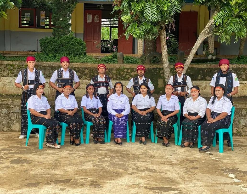 Guru SMPN SATAP 1 BAJAWA